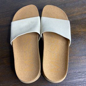 MESSAGE Crème Brûlée Shaw slides